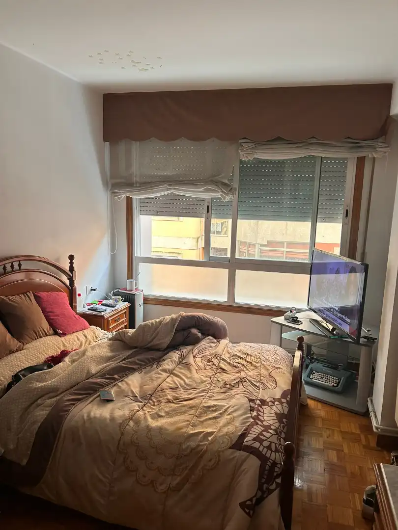 Habitación de Piso en venta en Vigo  con Terraza, Trastero y Amueblado