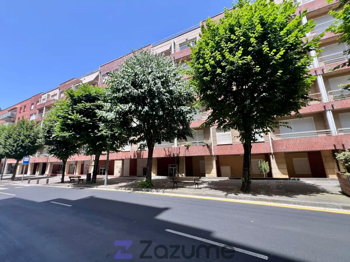 Vista exterior de Piso de alquiler en Bilbao  con Calefacción, Parquet y Amueblado