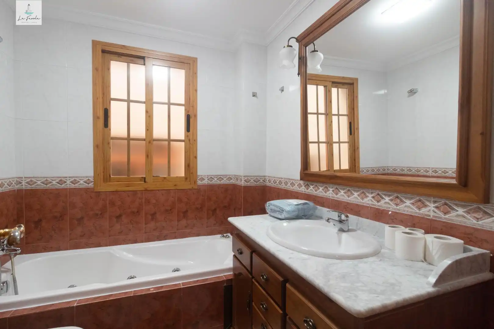 Bathroom of Flat for rent in Archidona  with Furnished and Balcony