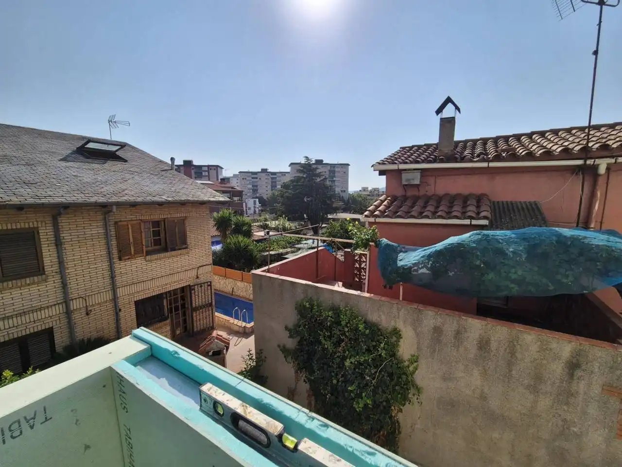 Vista exterior de Ático en venta en Cerdanyola del Vallès con Parquet y Terraza