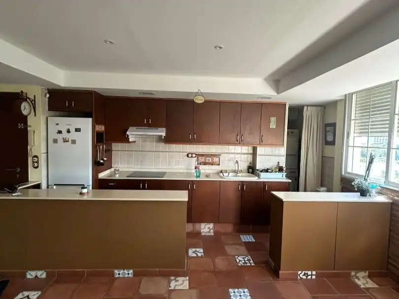 Küche von Wohnung zur Miete in Valencia mit Klimaanlage, Heizung und Parkett