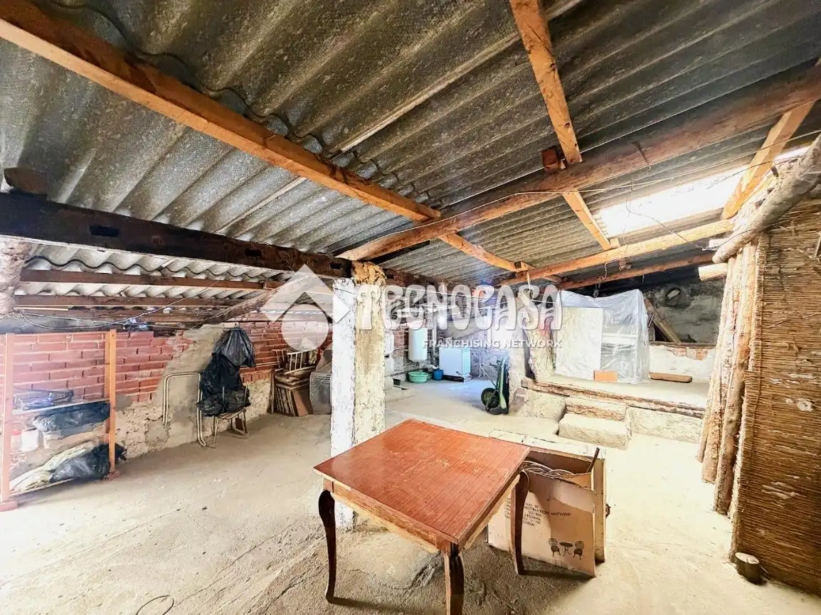 Casa adosada en venta en Campillo de Altobuey con Calefacción, Jardín privado y Terraza