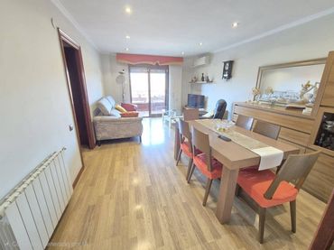 Piso con balcón en venta en Calle Don Pelayo