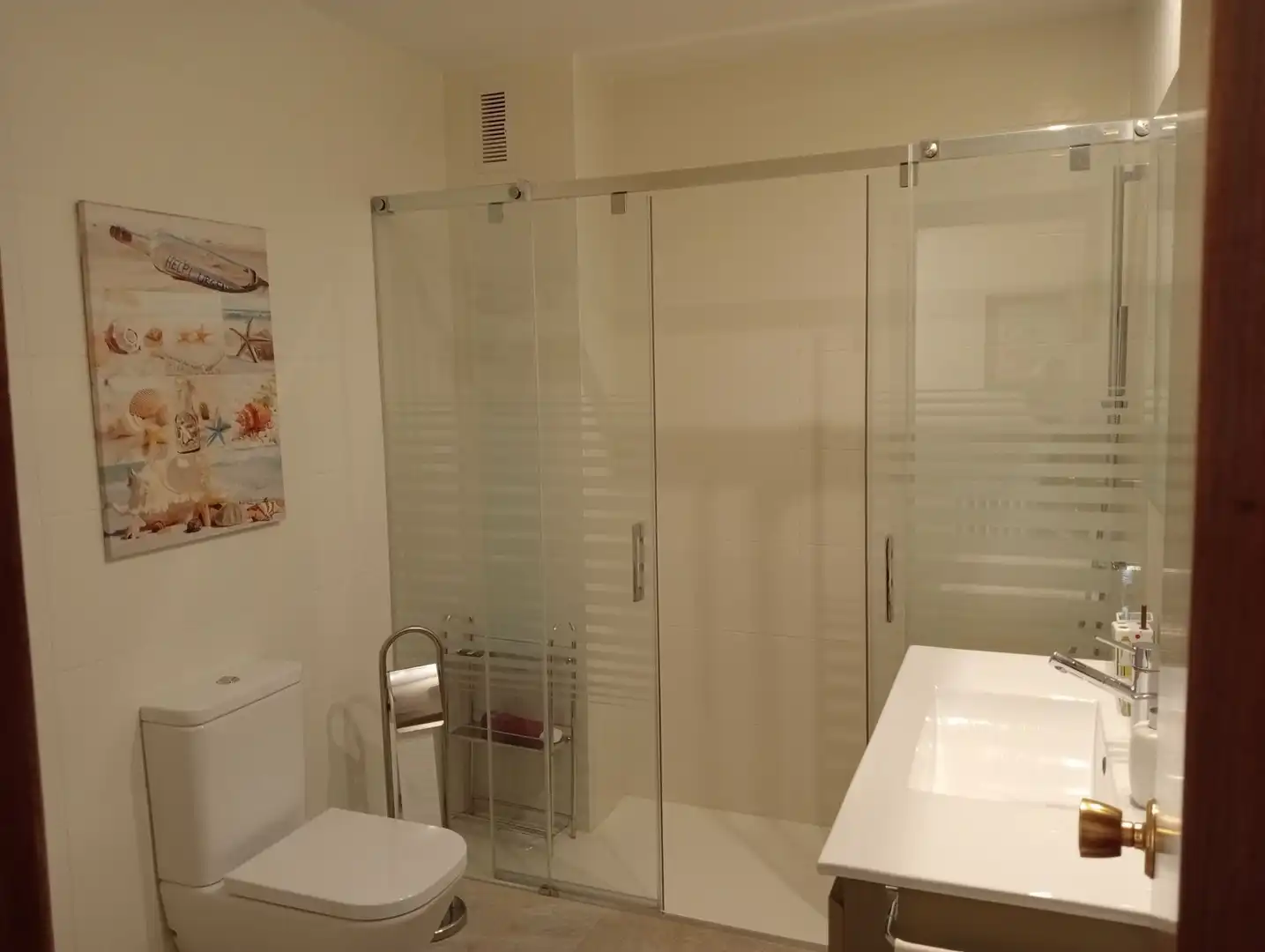 Badezimmer von Wohnung zum Verkauf in  Logroño mit Klimaanlage, Heizung und Terrasse