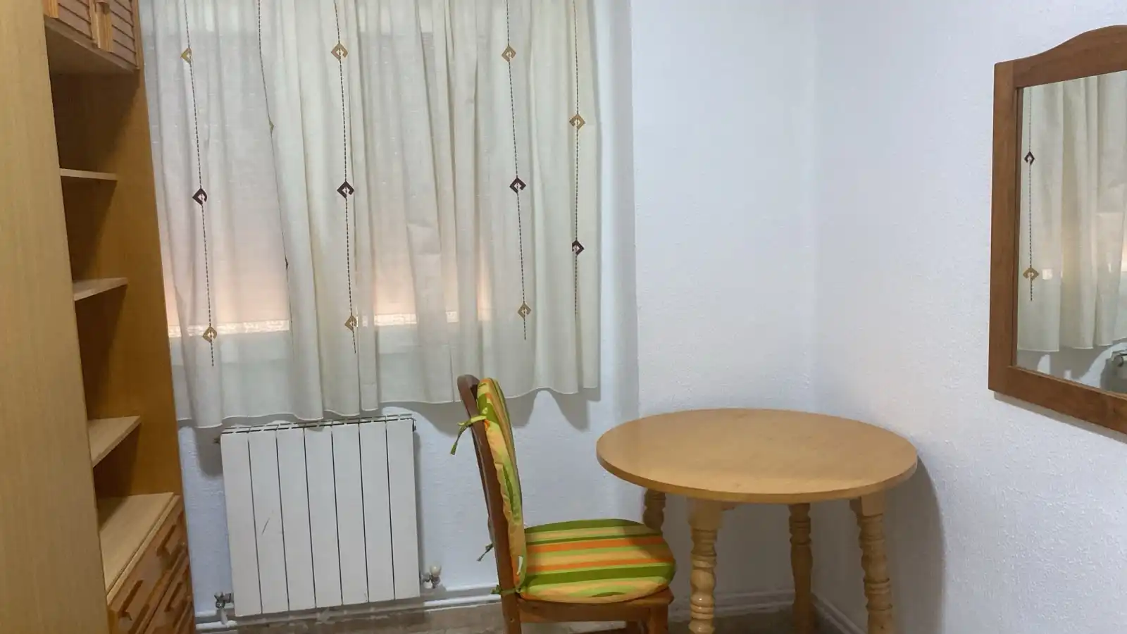 Schlafzimmer von Wohnung zur Miete in Granada mit Heizung, Möbliert und Waschmaschine
