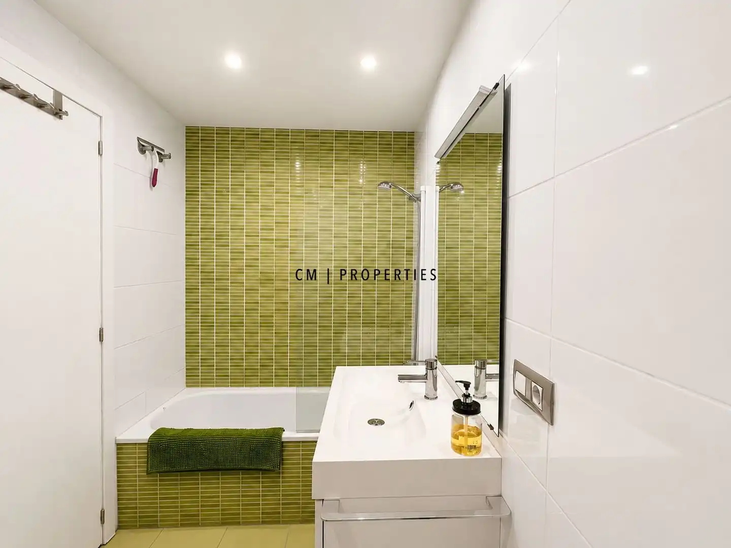 Baño de Piso de alquiler en Paterna con Aire acondicionado, Calefacción y Parquet