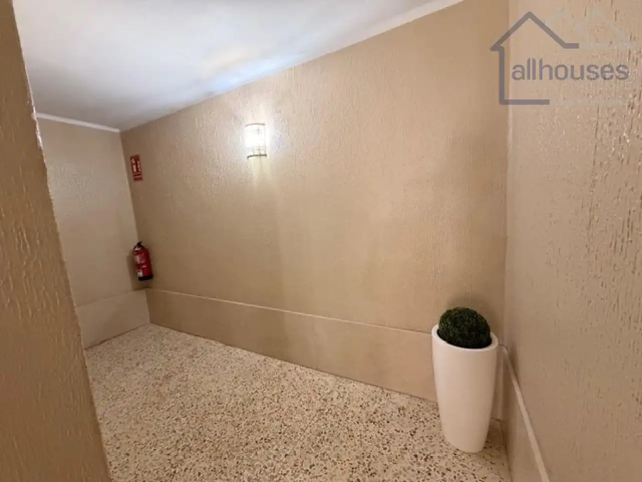 Piso en venta en Vigo  con Calefacción, Parquet y Terraza