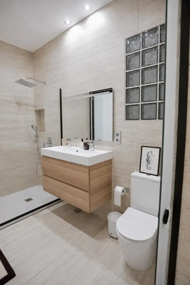 Baño de Apartamento en venta en Las Palmas de Gran Canaria con Aire acondicionado, Parquet y Trastero