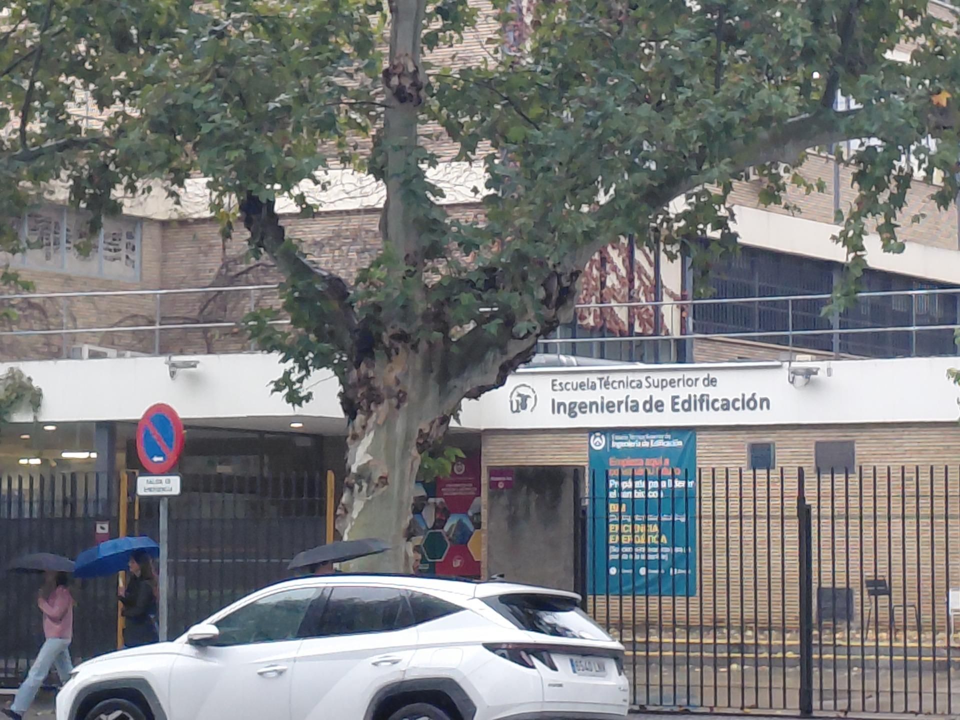 Exterior view of Flat for sale in  Sevilla Capital  with Air Conditioner