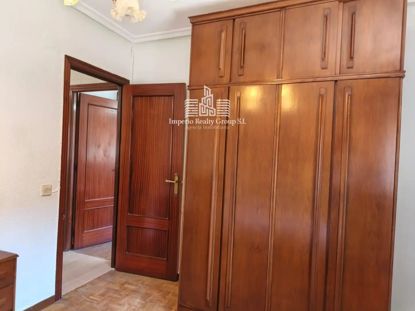 Piso de alquiler en N/A, Sama