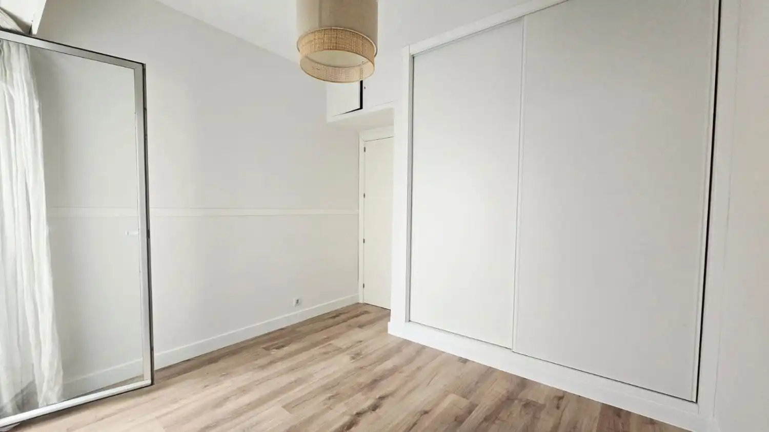 Flat with terrace to rent in del General Pardiñas, imagen 17