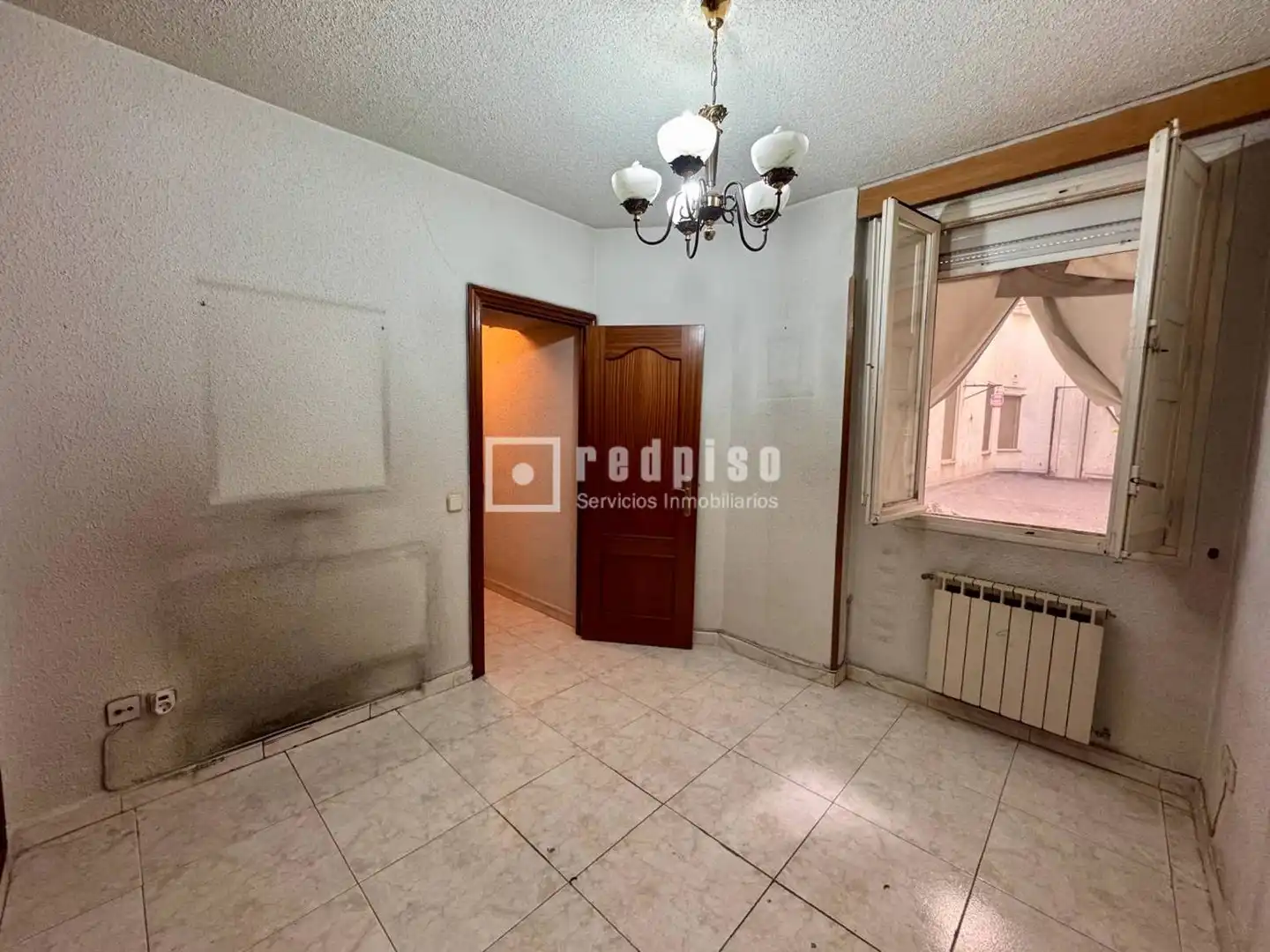 Habitación de Piso en venta en Madrid con Calefacción