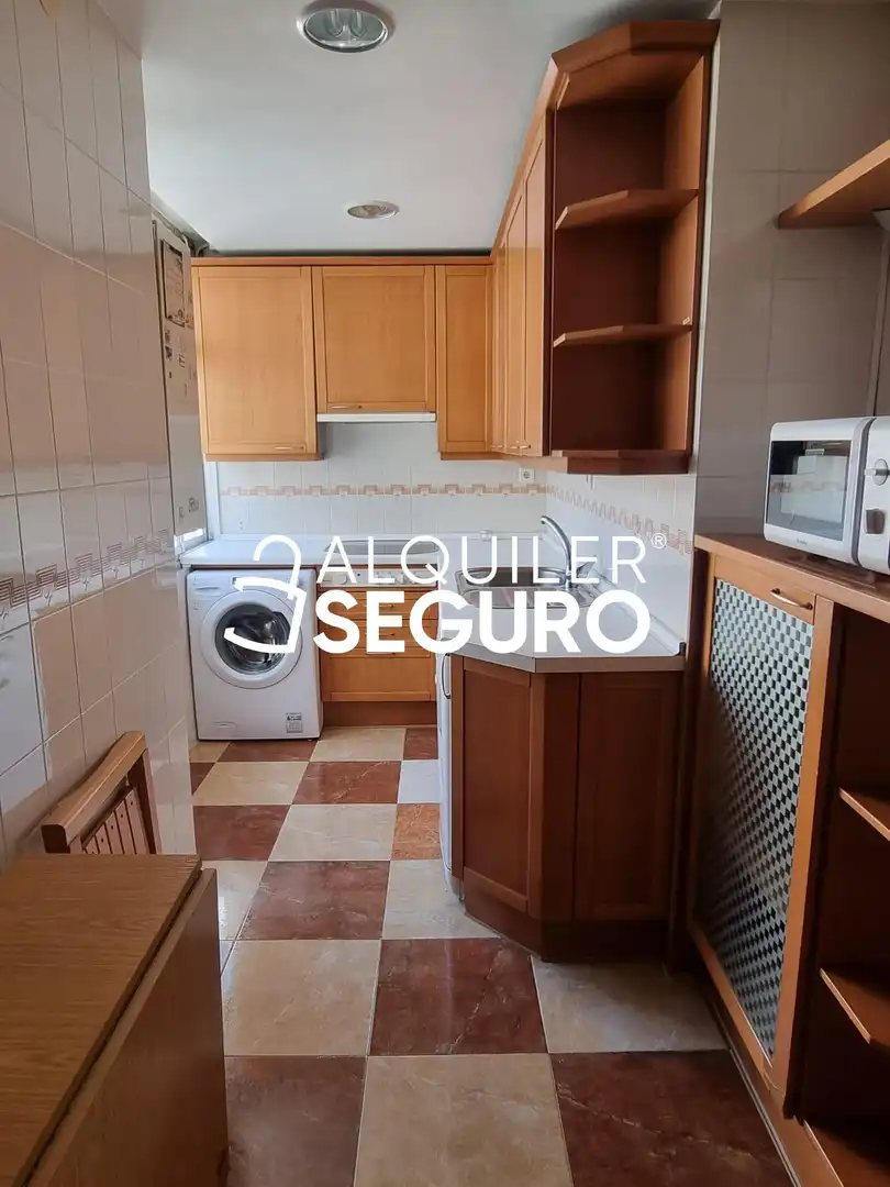 Küche von Wohnung zur Miete in Madrid mit Klimaanlage, Heizung und Möbliert