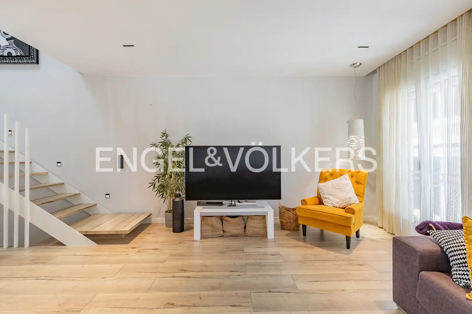 Sala d'estar de Casa o xalet en venda en Sabadell amb Aire condicionat, Calefacció i Jardí privat