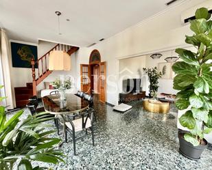Living room of Flat for sale in  Valencia Capital  with Air Conditioner, Heating and Furnished