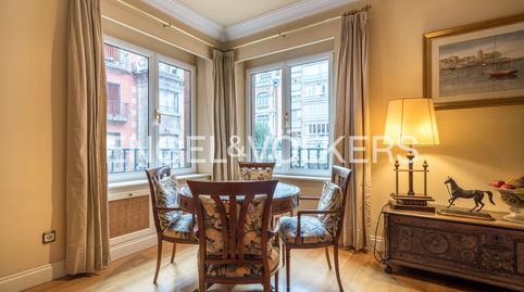 Foto 5 de Piso en venta en Parque San Francisco - Uría, Oviedo