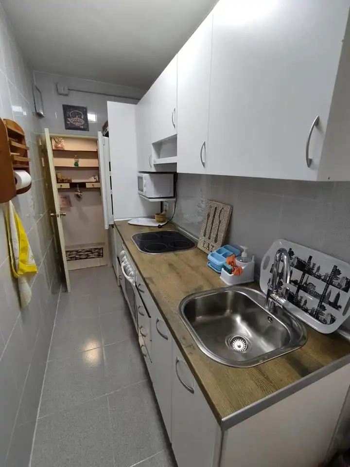 Flat for rent in Calle Pedro Nieto, Los Pinos - El Pilar