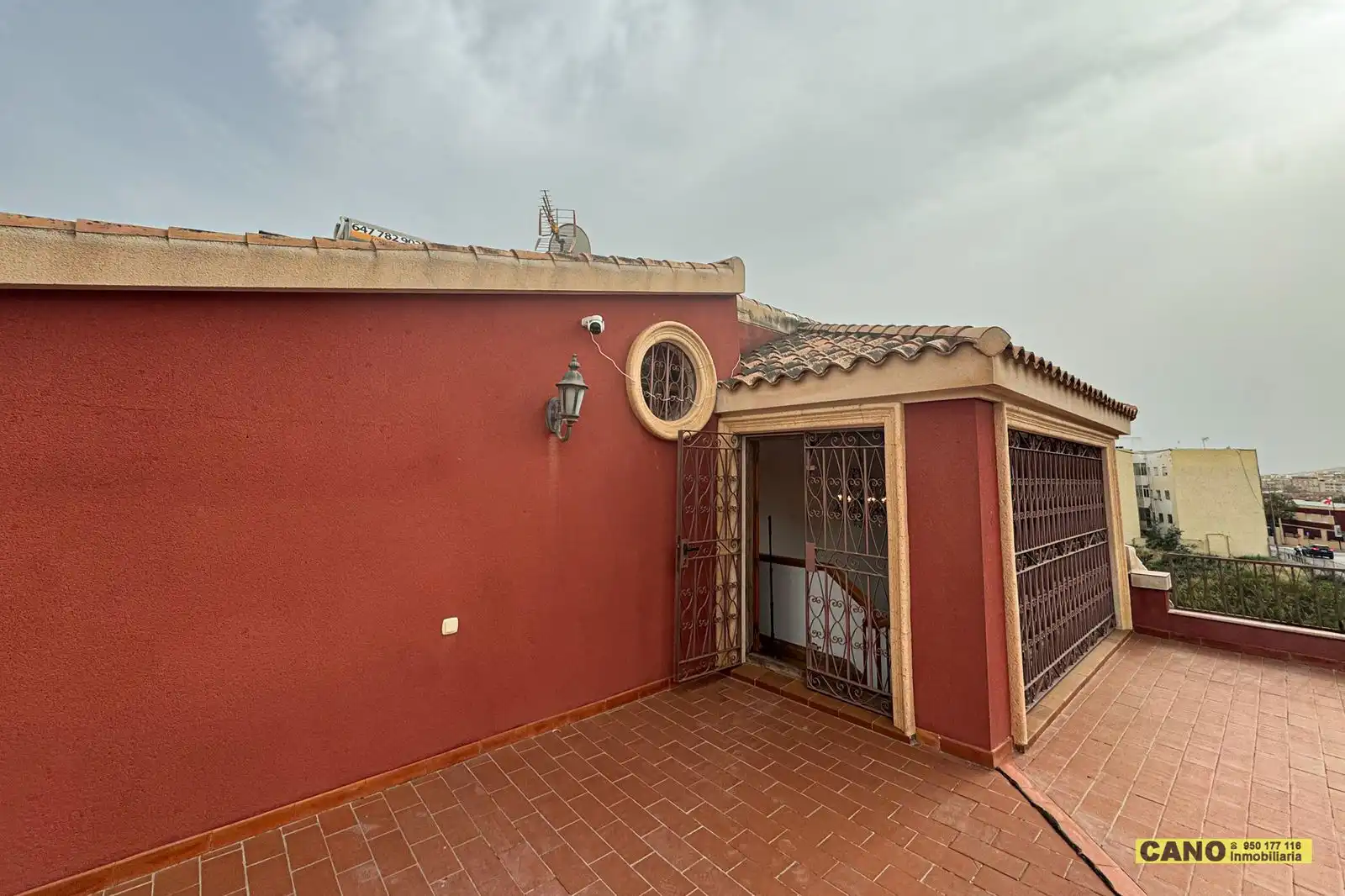 Vista exterior de Casa o chalet en venta en Almería con Aire acondicionado, Calefacción y Piscina