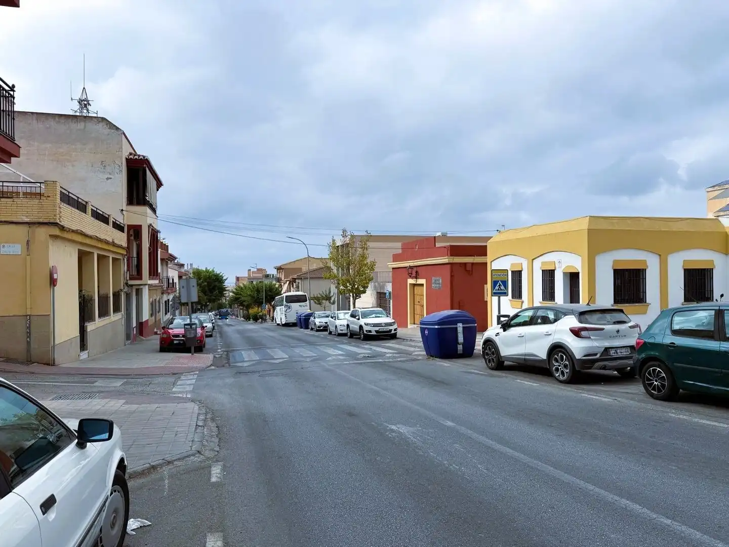 Vista exterior de Local en venda en Motril amb Aire condicionat