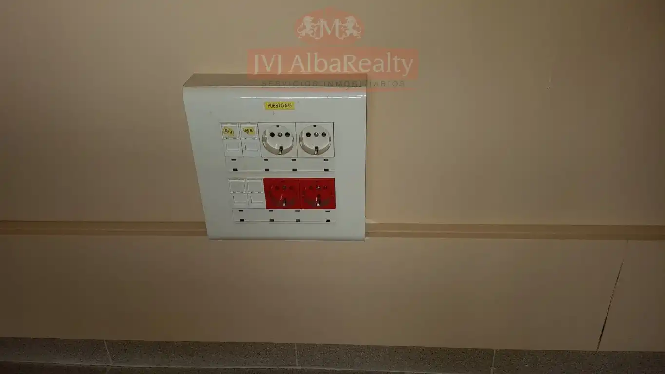Büro zur Miete in Albacete mit Klimaanlage und Möbliert