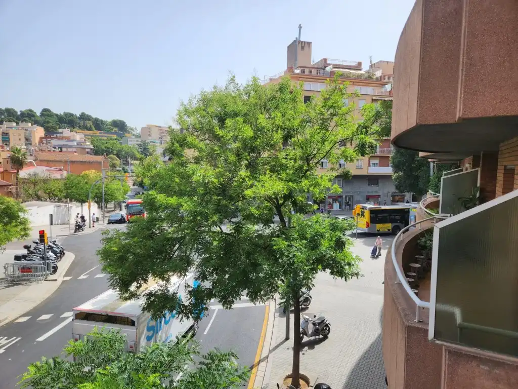 Vista exterior de Piso en venta en Barcelona