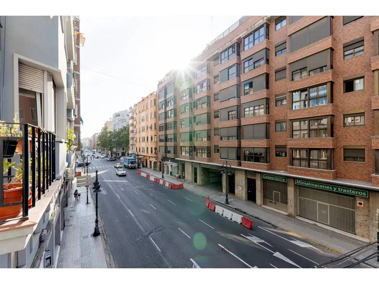 Vista exterior de Piso en venta en Valencia con Aire acondicionado, Parquet y Balcón