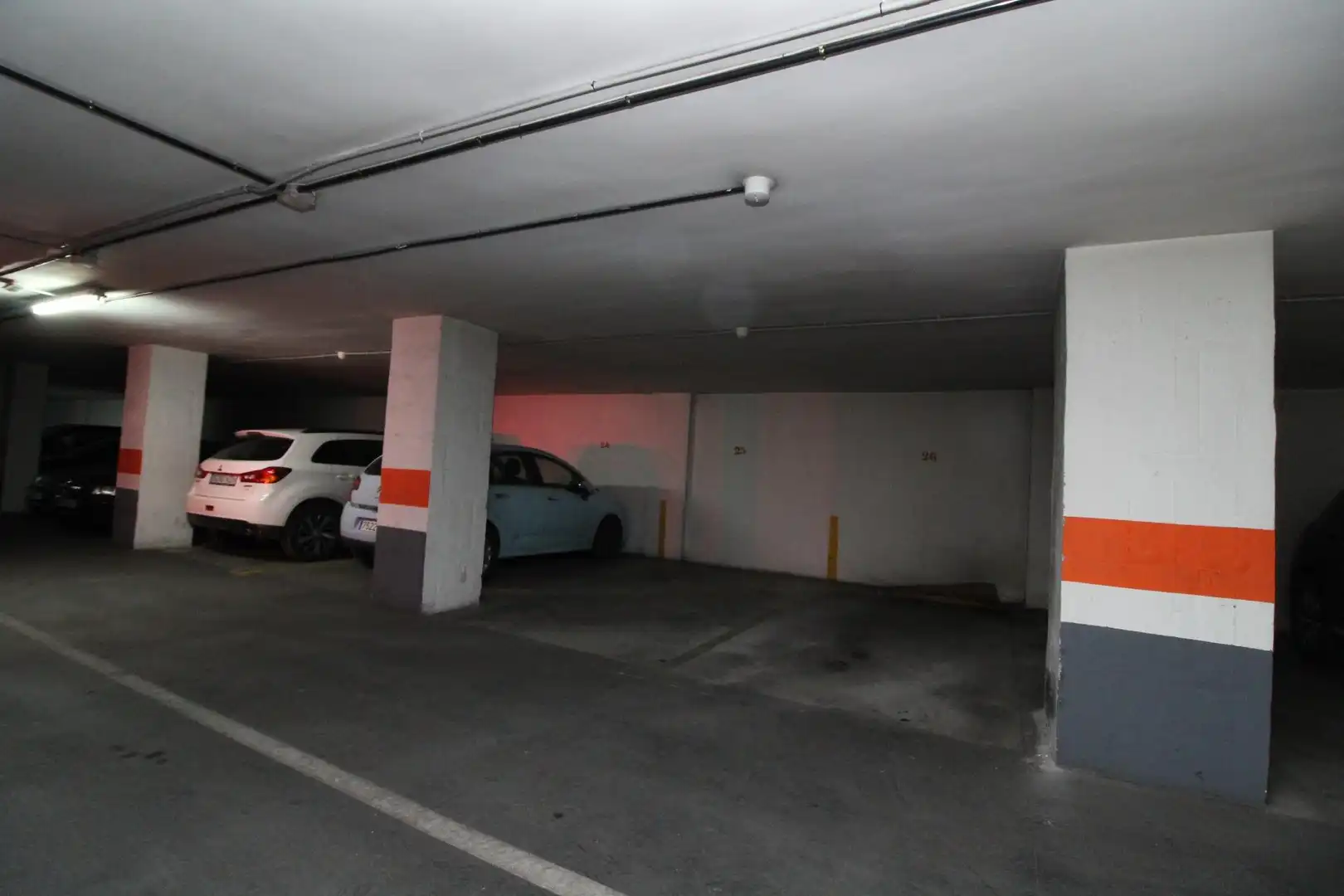 Parking de Piso de alquiler en Granada con Aire acondicionado, Calefacción y Terraza