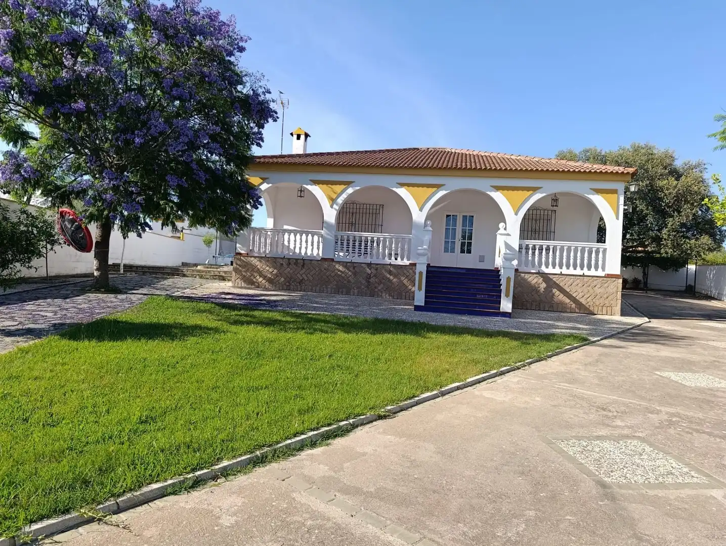 Vista exterior de Casa o chalet de alquiler en Castilblanco de los Arroyos con Jardín privado, Terraza y Piscina