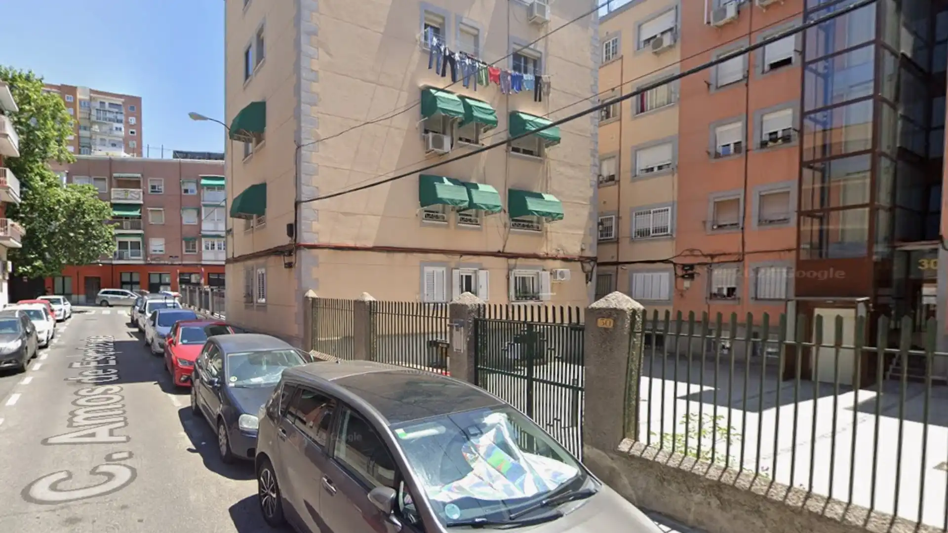 Vista exterior de Piso en venta en  Madrid Capital