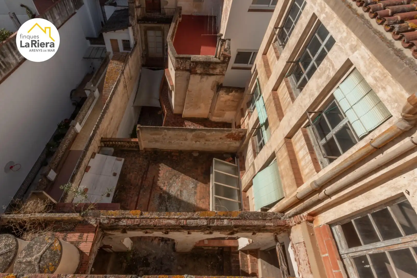 Vista exterior de Casa o chalet en venta en Arenys de Mar con Balcón y Alarma