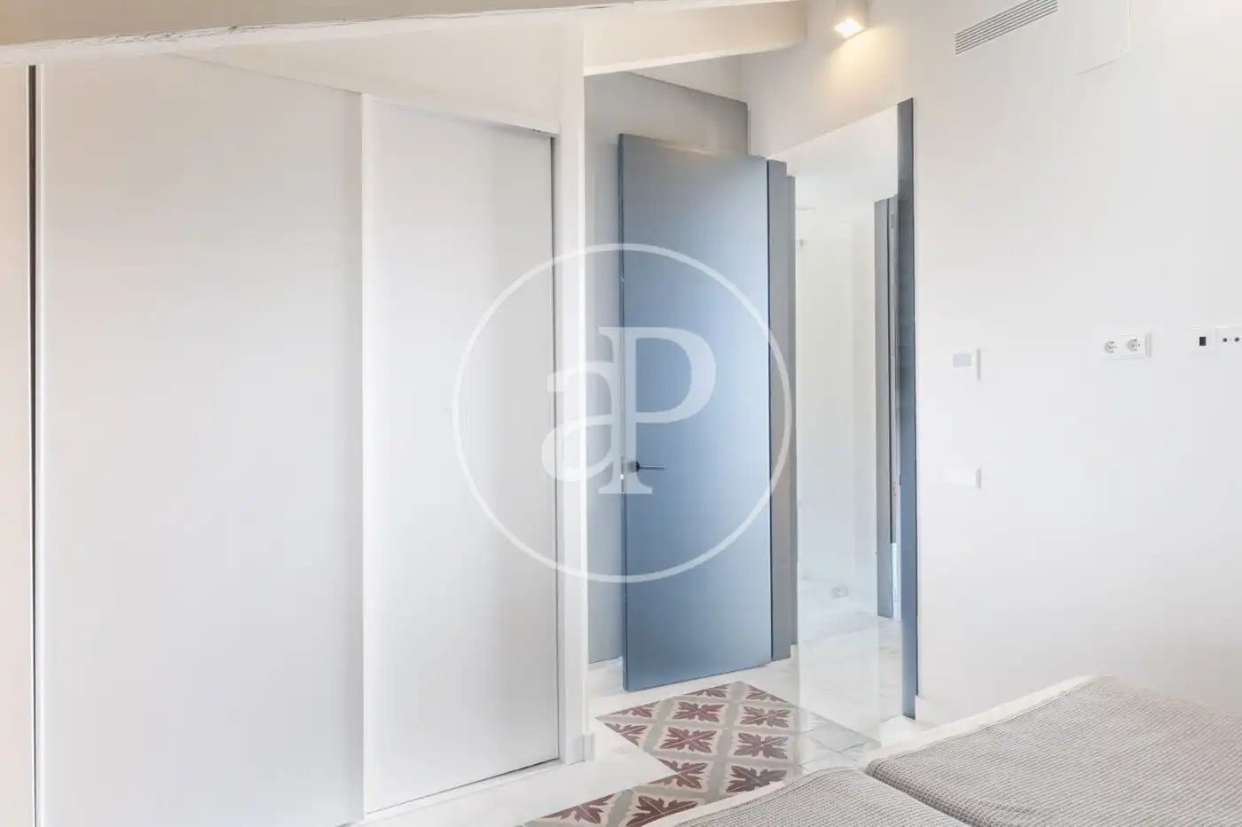 Attic for rent in Calle de Pérez Bayer, Sant Francesc