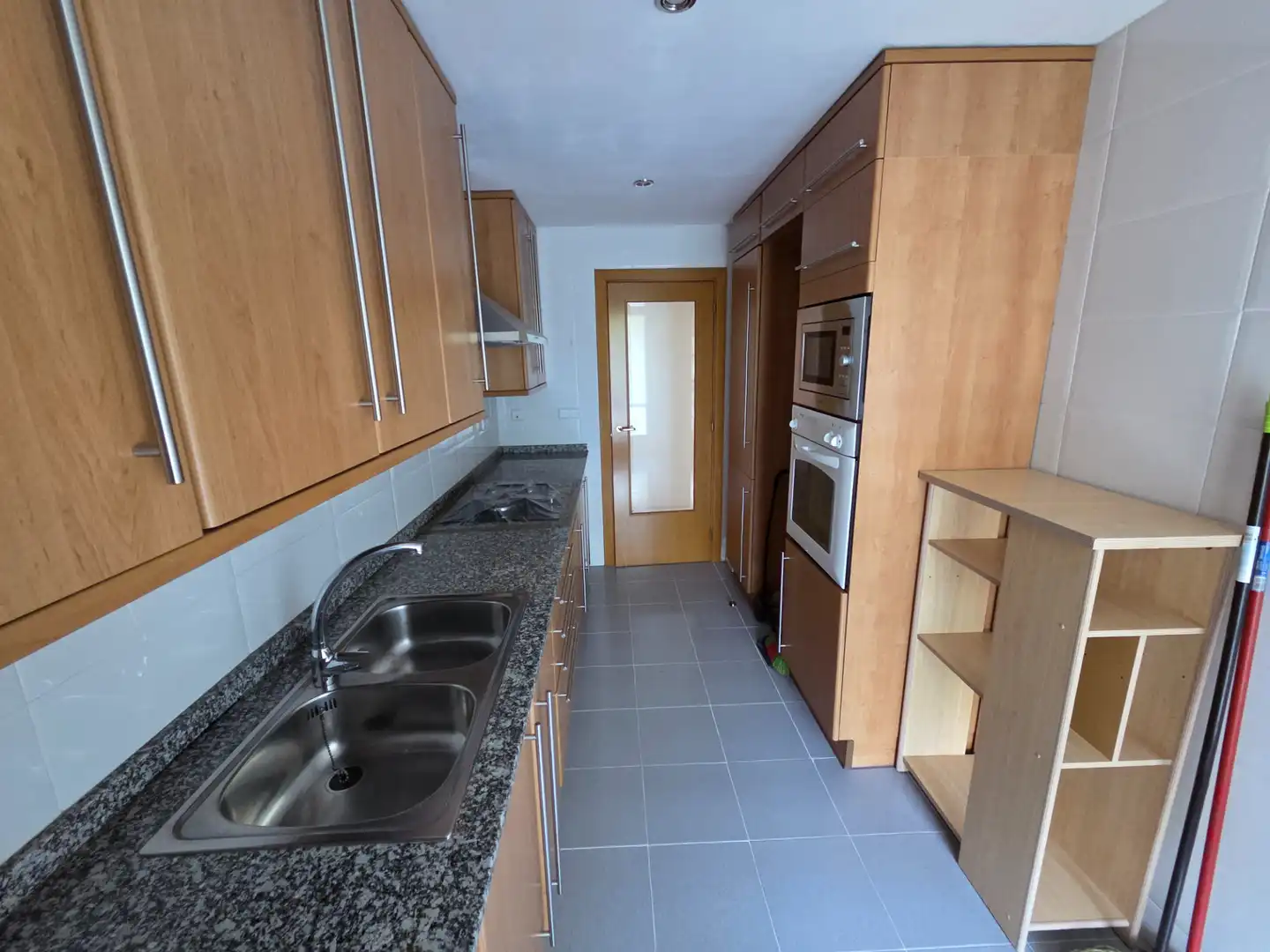 Cuina de Pis en venda en Vilafranca del Penedès amb Calefacció, Parquet i Forn