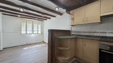 Duplex con acceso a pie de calle, 3 dormitorios, gran trastero con sala lavadero y entrada de unos 20m2 para guardar moto, bicis