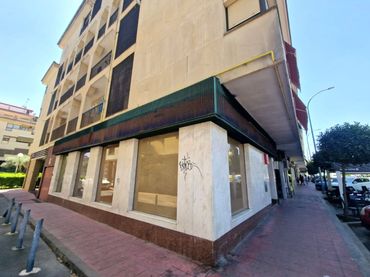 Local comercial en venda a Miralvalle - Av. Virgen del Puerto - La Data