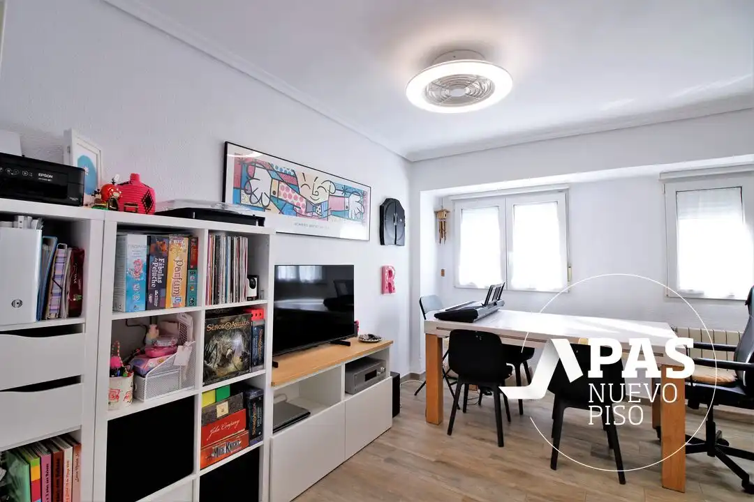 Bedroom of Flat for sale in Dos Hermanas  with Heating