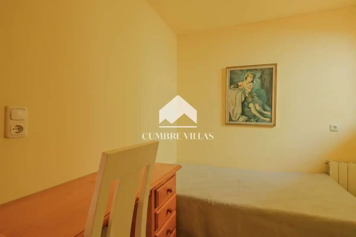 Habitación de Finca rústica en venta en Almuñécar con Jardín privado, Terraza y Trastero