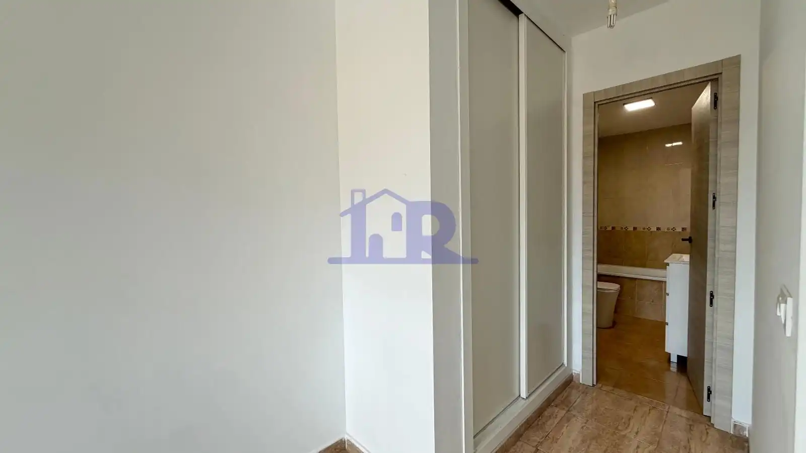 Piso en venta en Arcas del Villar con Calefacción y Trastero