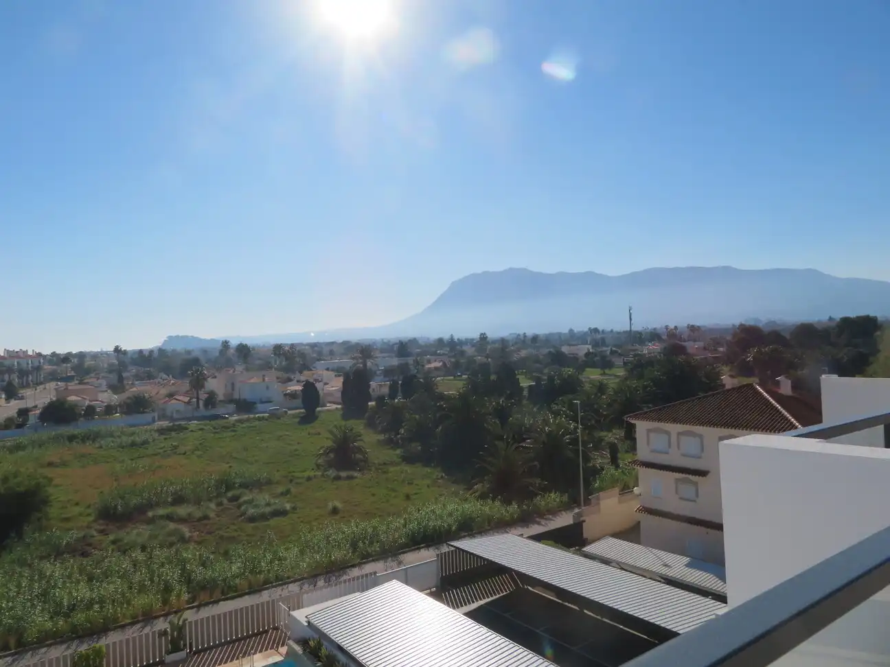 Vista exterior de Ático en venta en Dénia con Aire acondicionado, Terraza y Balcón