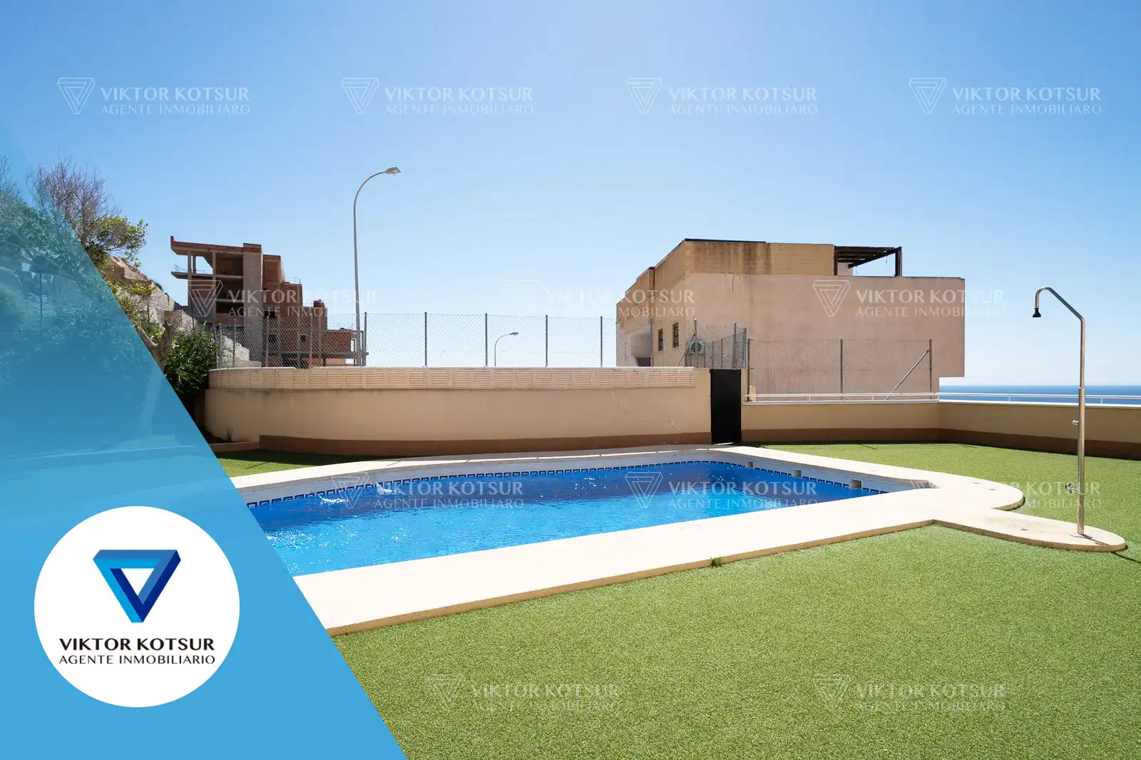 Piscina de Ático en venta en Roquetas de Mar con Aire acondicionado, Terraza y Trastero