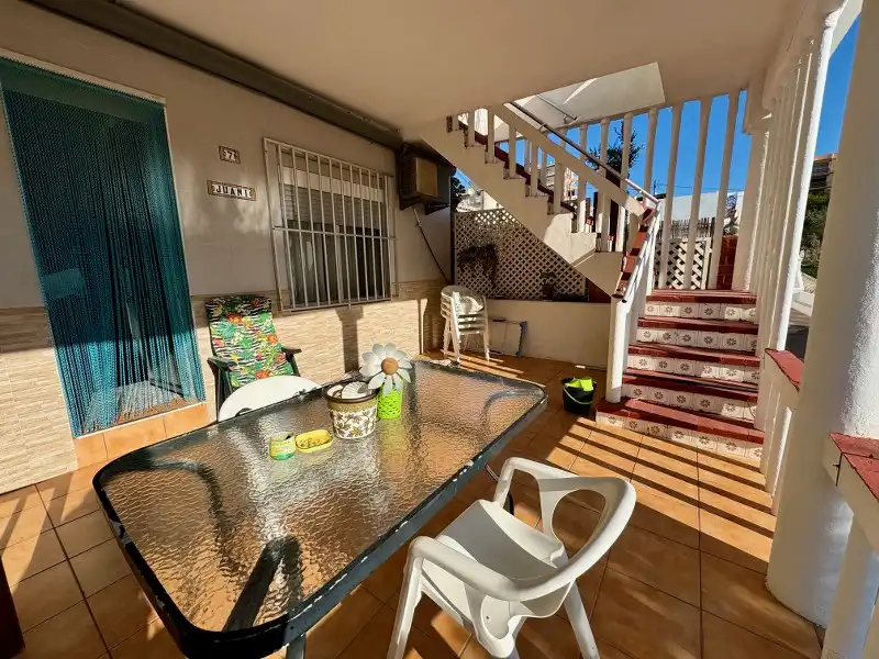 Terrasse von Erdgeschoss zum Verkauf in Cullera mit Klimaanlage, Heizung und Privatgarten