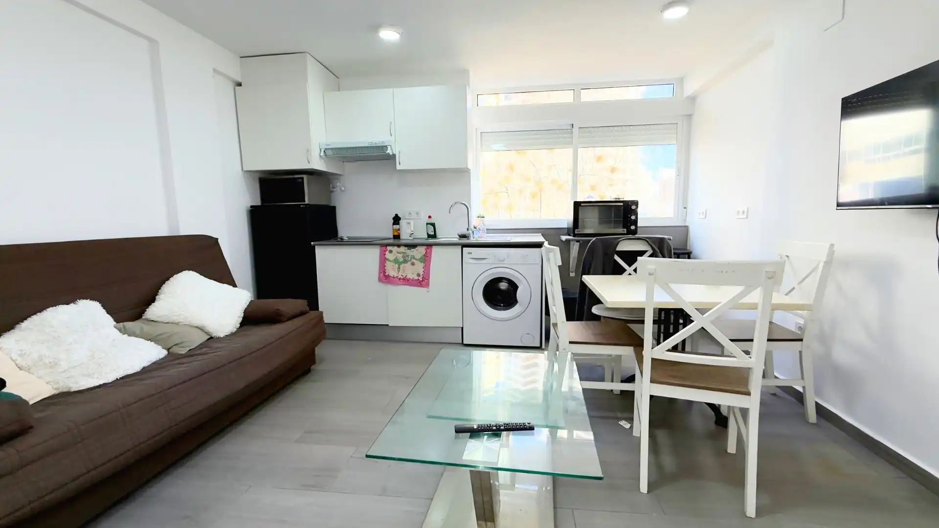 Cuina de Local en venda en Benidorm amb Aire condicionat i Moblat