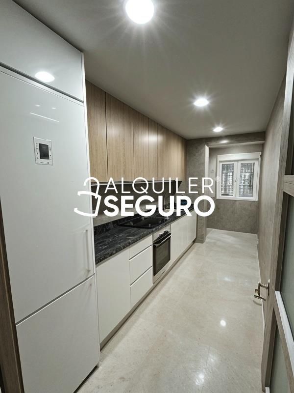 Cocina de Piso de alquiler en Móstoles con Aire acondicionado y Calefacción