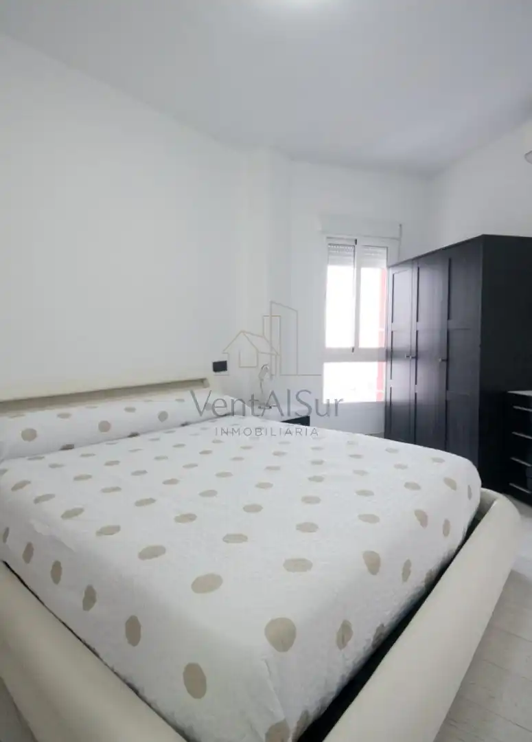 Bedroom of Flat for sale in Sanlúcar de Barrameda  with Air Conditioner, Terrace and Furnished