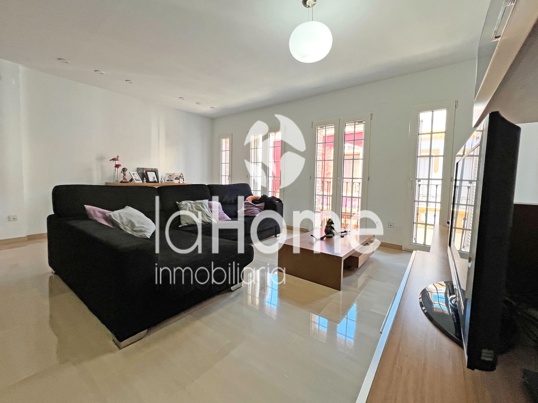 Sala d'estar de Casa o xalet en venda en Riba-roja de Túria amb Aire condicionat, Calefacció i Terrassa