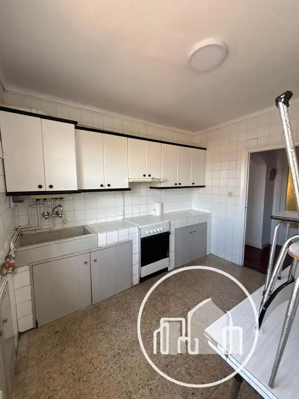 Cocina de Piso en venta en Medina de Pomar con Calefacción