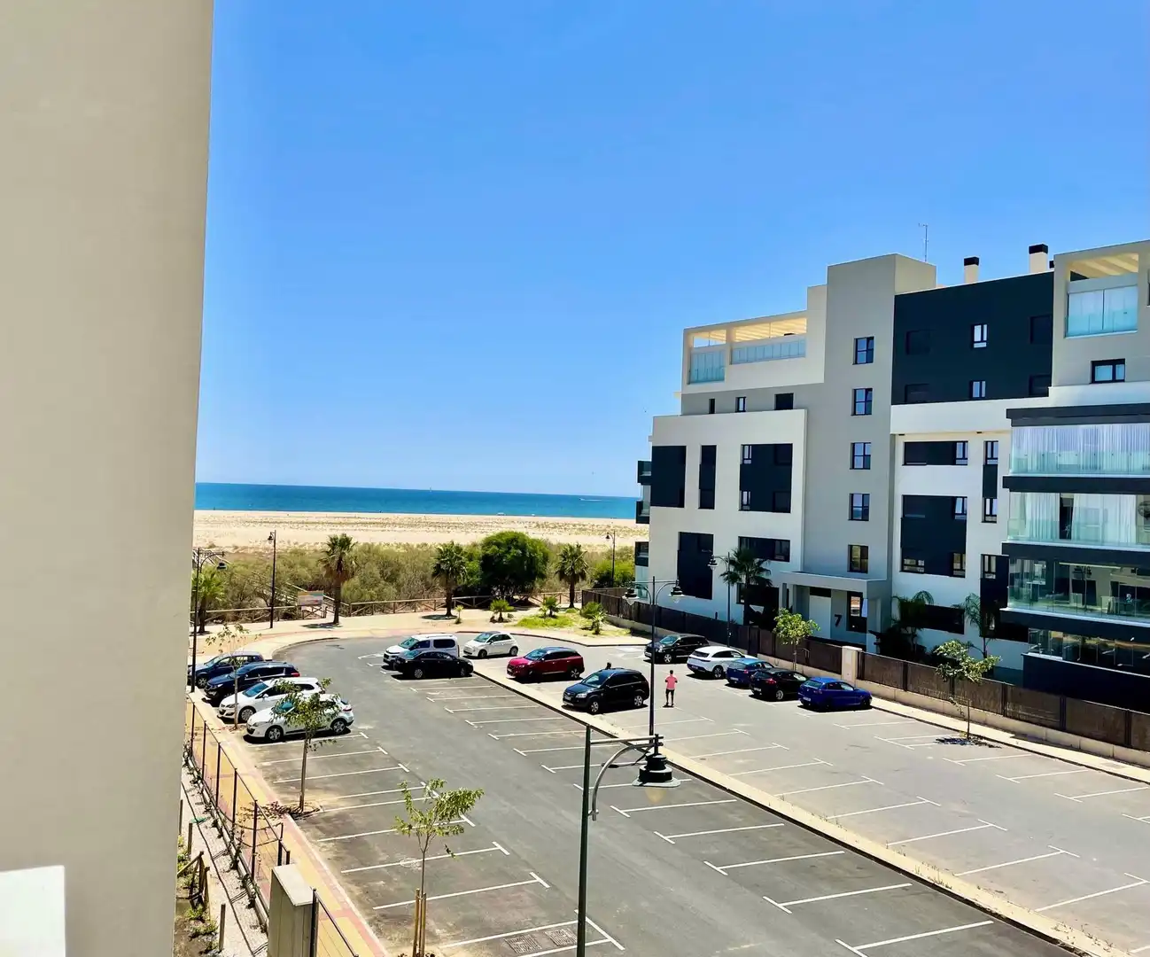 Aparcament de Apartament de lloguer en Ayamonte amb Aire condicionat, Calefacció i Jardí privat