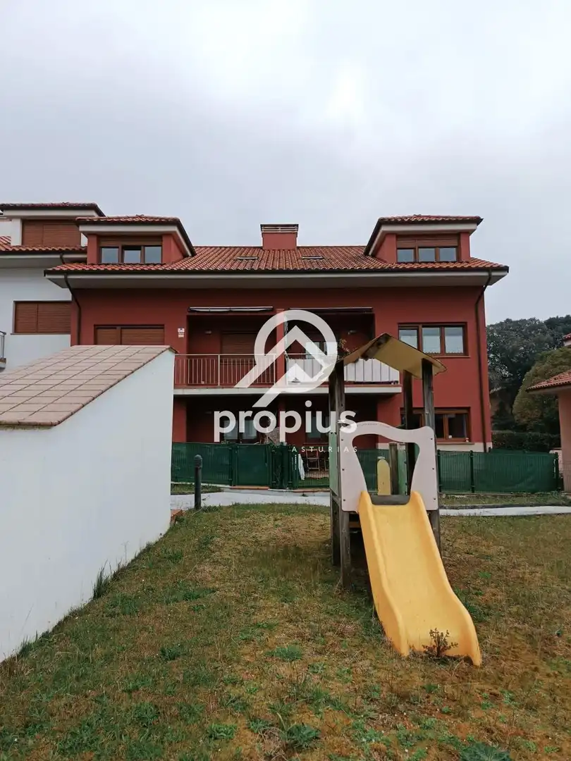 Außenansicht von Dachboden zum Verkauf in Llanes mit Abstellraum