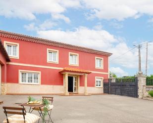 Vista exterior de Casa o xalet en venda en Gozón amb Calefacció i Jardí privat