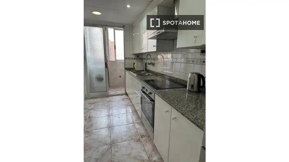 Kitchen of Flat for rent in Valencia  with Air Conditioner, Heating and Furnished