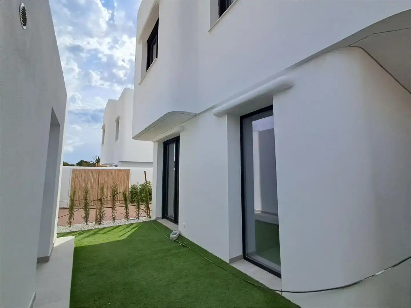 Vista exterior de Piso en venta en L'Albir